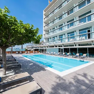 Atenea Port Barcelona Матаро